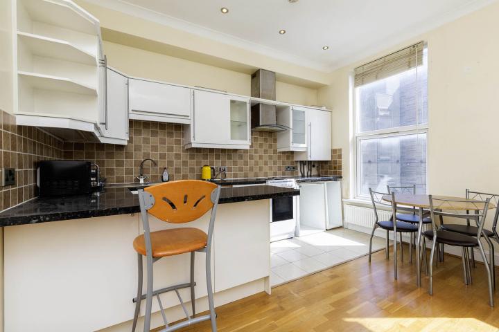 Modern Apartment Malvern Road, Maida Vale